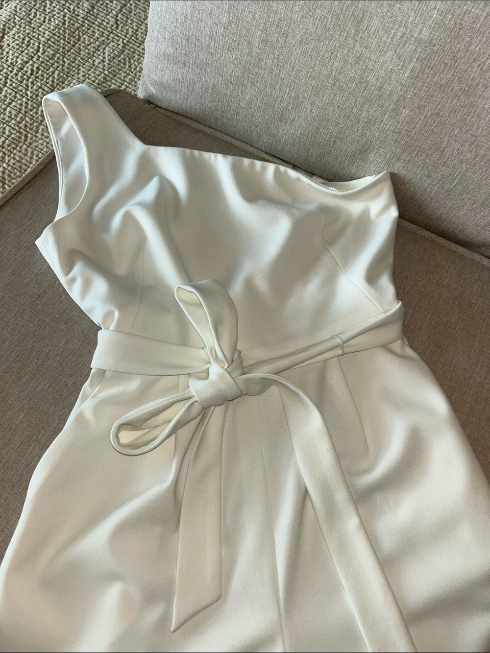Calvin Klein White One-Shoulder High-Waist Tie-Belt Shorts - Picture 3 of 10